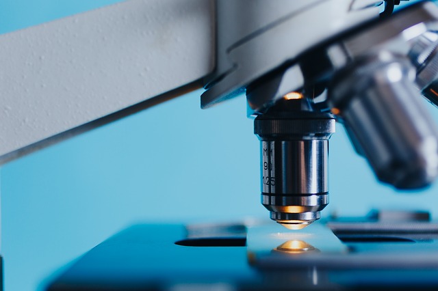 Posibile tratamente pentru MG identificate prin studiul genelor de risc, pe un model computerizat