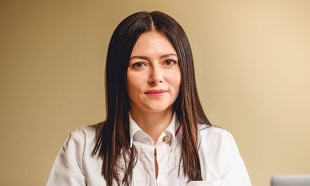 Oana Dumitrașcu, nutriționist dietetician: Atunci când vorbim despre nutriție în cancer, vorbim mai mult decât despre mâncare